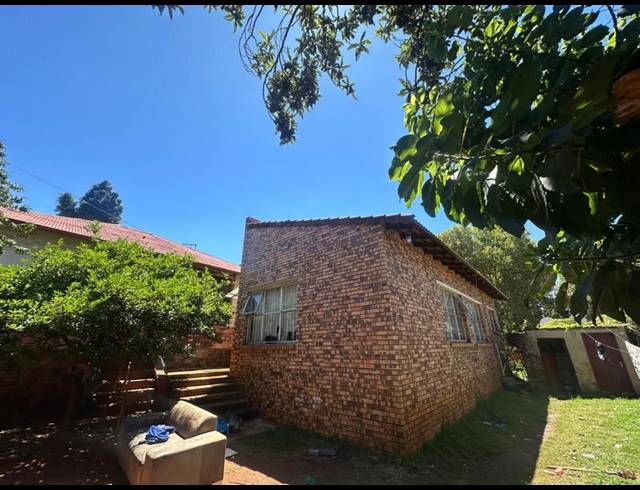 6 BEDROOM HOUSE FOR SALE IN MALVERN